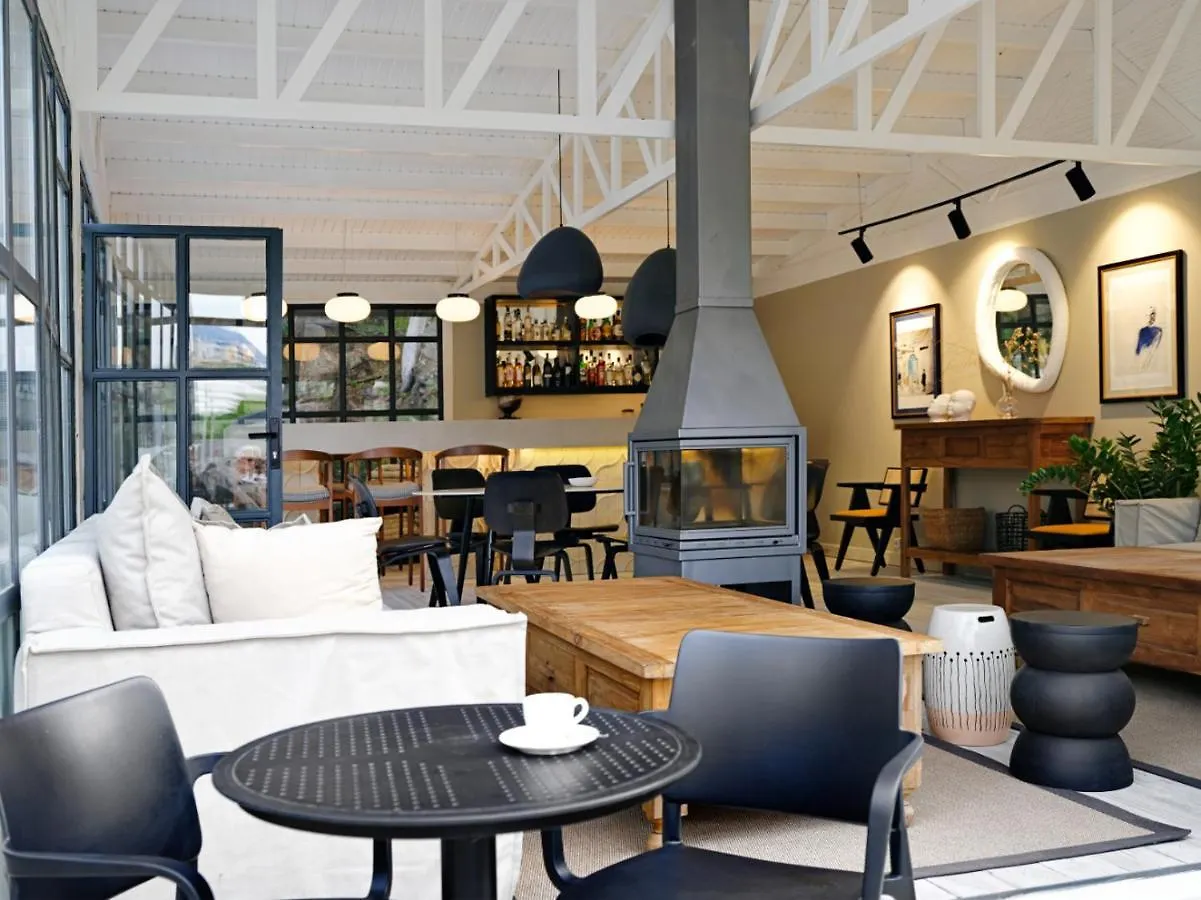 Dorman Suites Битез
